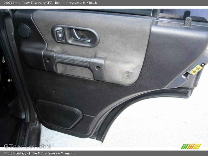 Bonatti Grey Metallic / Black 2003 Land Rover Discovery SE7