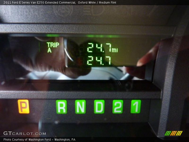 Oxford White / Medium Flint 2011 Ford E Series Van E250 Extended Commercial