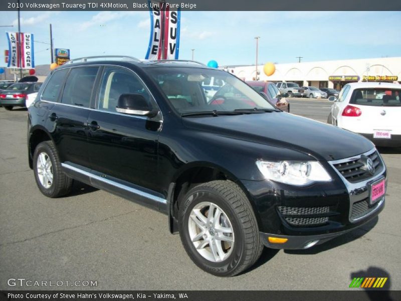 Front 3/4 View of 2010 Touareg TDI 4XMotion