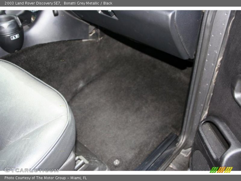 Bonatti Grey Metallic / Black 2003 Land Rover Discovery SE7