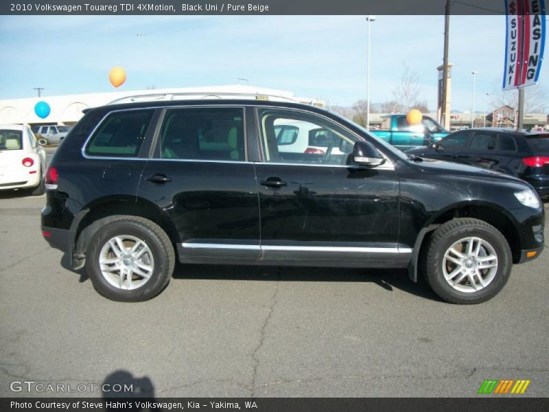 Black Uni / Pure Beige 2010 Volkswagen Touareg TDI 4XMotion