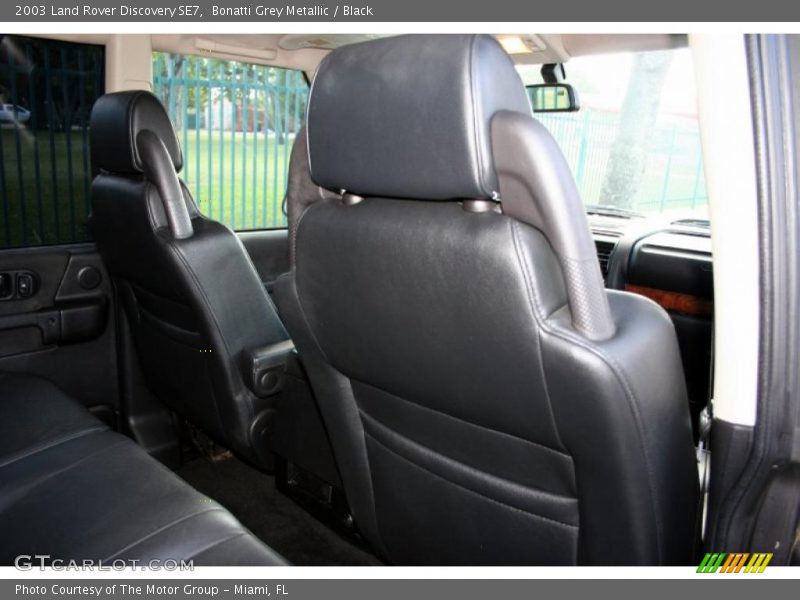 Bonatti Grey Metallic / Black 2003 Land Rover Discovery SE7
