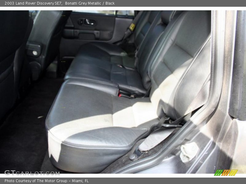 Bonatti Grey Metallic / Black 2003 Land Rover Discovery SE7
