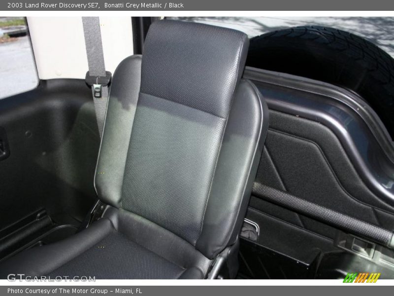 Bonatti Grey Metallic / Black 2003 Land Rover Discovery SE7