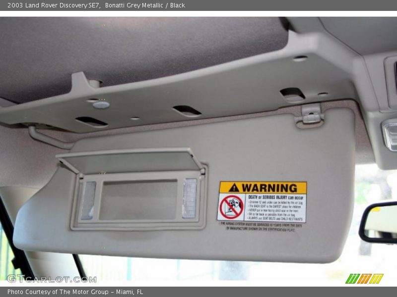 Bonatti Grey Metallic / Black 2003 Land Rover Discovery SE7