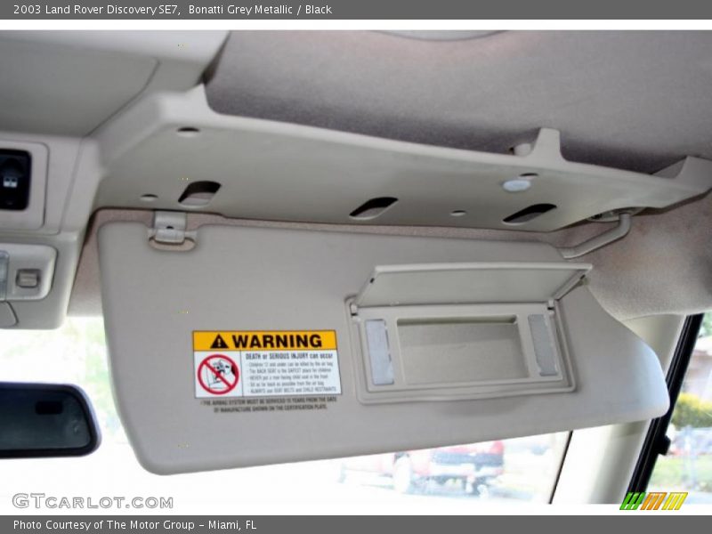 Bonatti Grey Metallic / Black 2003 Land Rover Discovery SE7