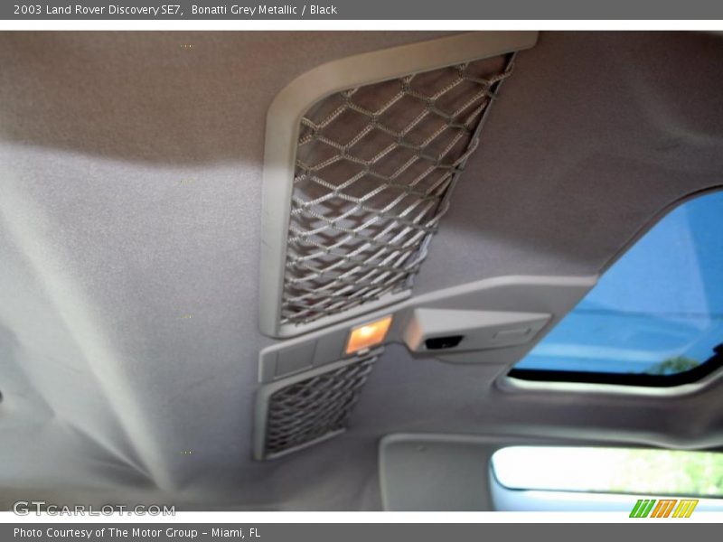 Bonatti Grey Metallic / Black 2003 Land Rover Discovery SE7