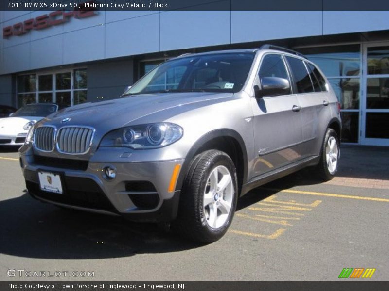 Front 3/4 View of 2011 X5 xDrive 50i