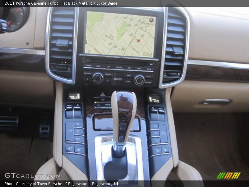 Controls of 2011 Cayenne Turbo