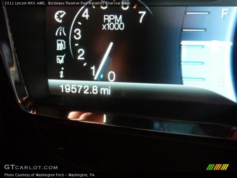 Bordeaux Reserve Red Metallic / Charcoal Black 2011 Lincoln MKX AWD