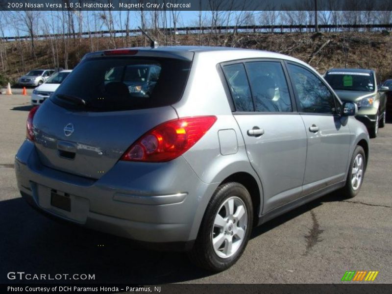 Magnetic Gray / Charcoal 2009 Nissan Versa 1.8 SL Hatchback