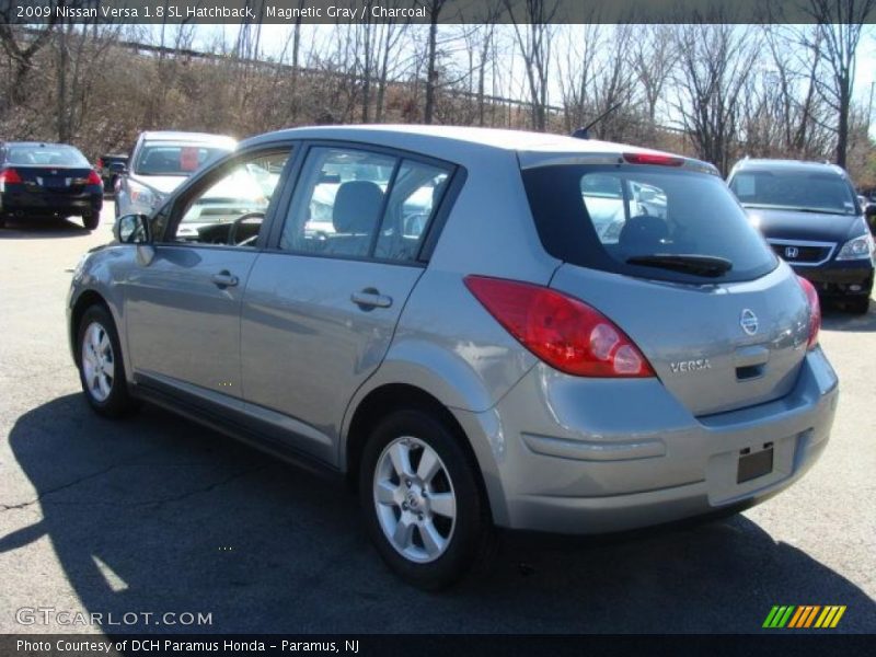 Magnetic Gray / Charcoal 2009 Nissan Versa 1.8 SL Hatchback