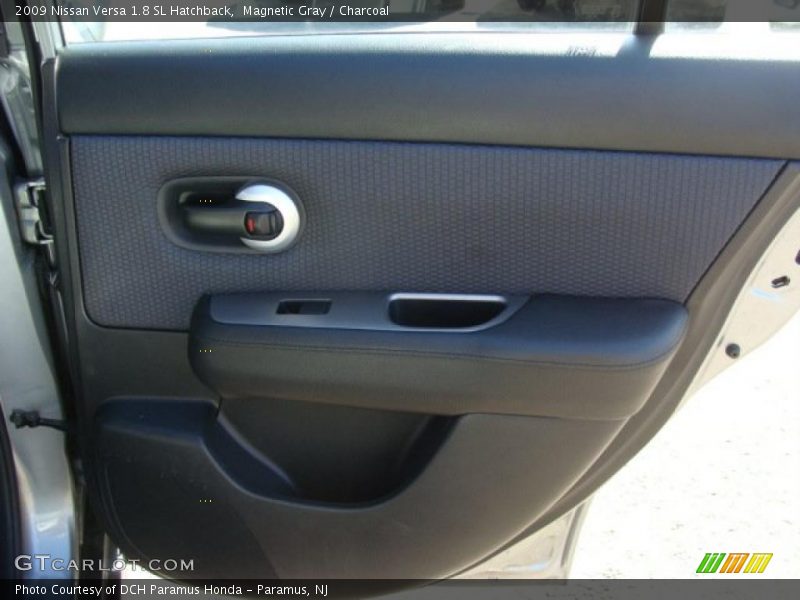 Magnetic Gray / Charcoal 2009 Nissan Versa 1.8 SL Hatchback