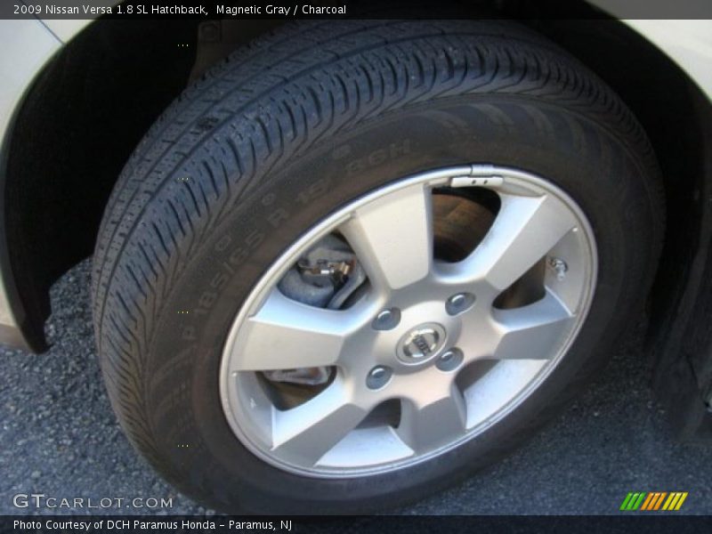 Magnetic Gray / Charcoal 2009 Nissan Versa 1.8 SL Hatchback