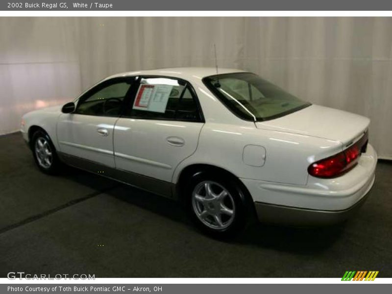 White / Taupe 2002 Buick Regal GS