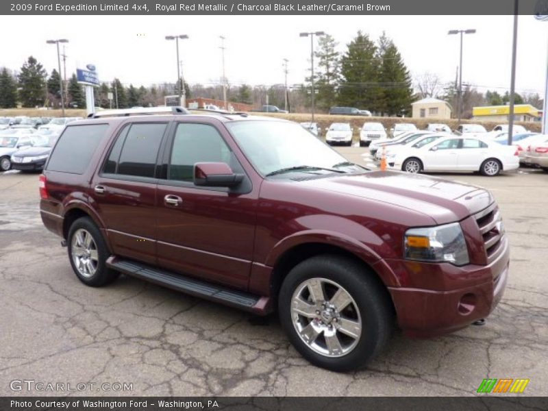 Front 3/4 View of 2009 Expedition Limited 4x4