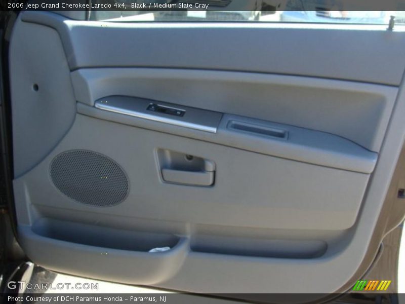 Black / Medium Slate Gray 2006 Jeep Grand Cherokee Laredo 4x4