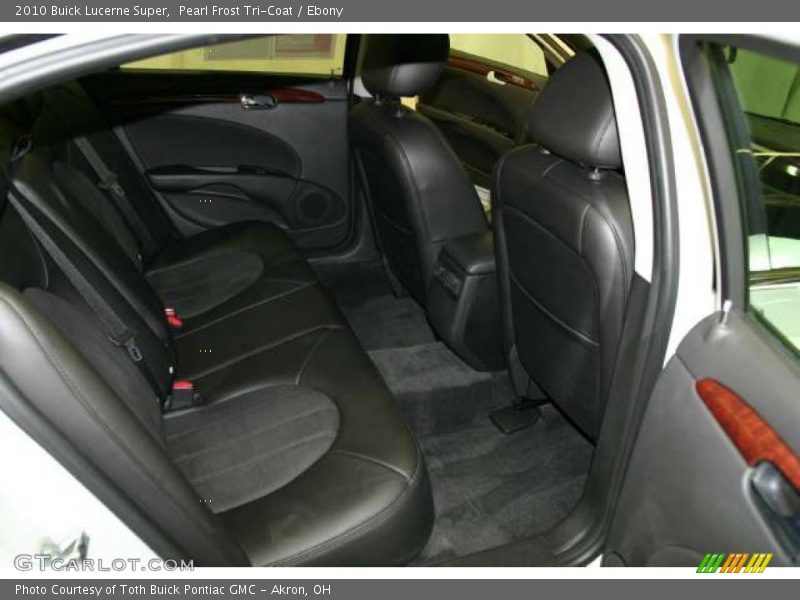 Pearl Frost Tri-Coat / Ebony 2010 Buick Lucerne Super