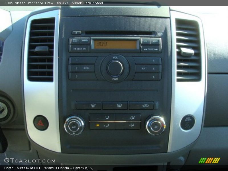 Controls of 2009 Frontier SE Crew Cab 4x4