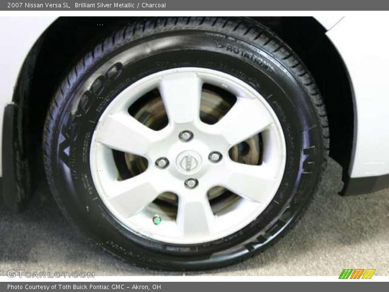 Brilliant Silver Metallic / Charcoal 2007 Nissan Versa SL