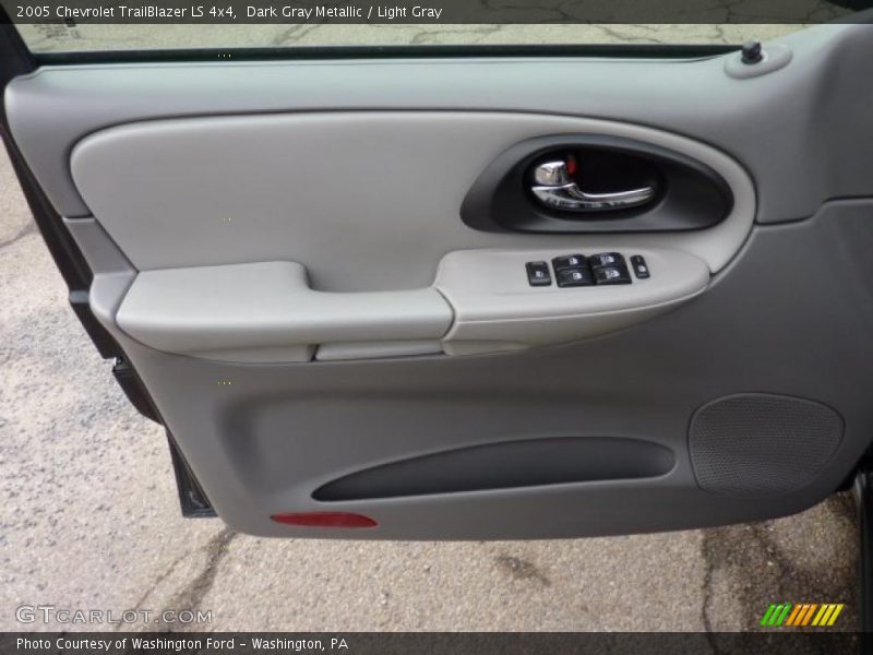 Dark Gray Metallic / Light Gray 2005 Chevrolet TrailBlazer LS 4x4
