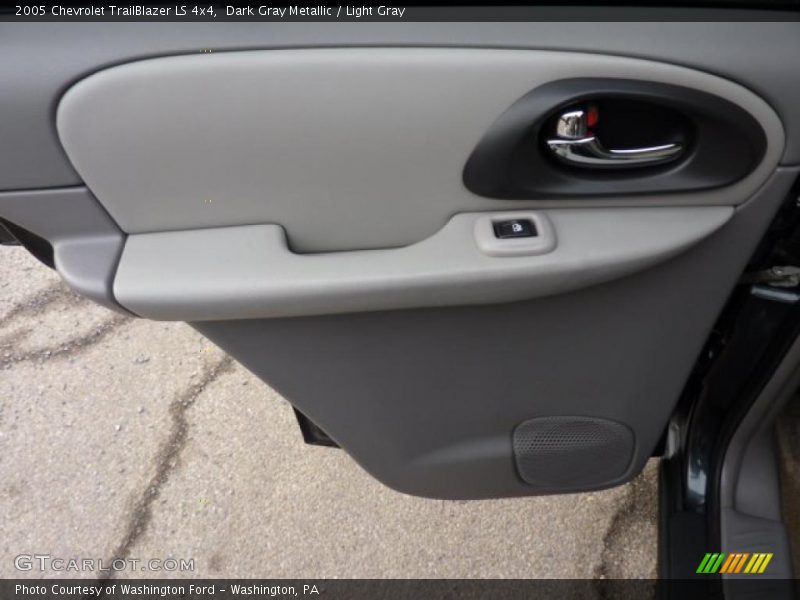 Dark Gray Metallic / Light Gray 2005 Chevrolet TrailBlazer LS 4x4