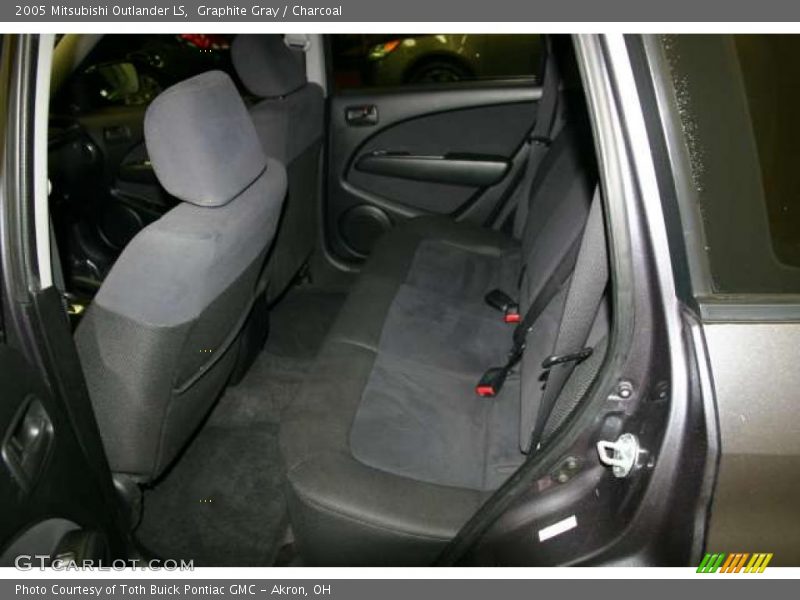 Graphite Gray / Charcoal 2005 Mitsubishi Outlander LS