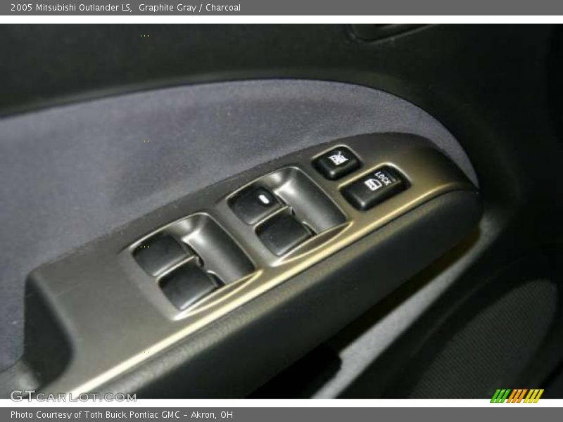 Graphite Gray / Charcoal 2005 Mitsubishi Outlander LS