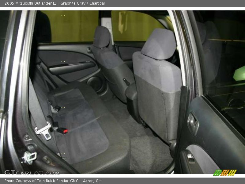 Graphite Gray / Charcoal 2005 Mitsubishi Outlander LS