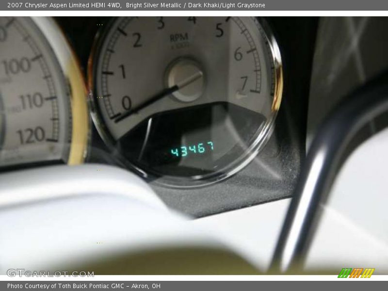 Bright Silver Metallic / Dark Khaki/Light Graystone 2007 Chrysler Aspen Limited HEMI 4WD