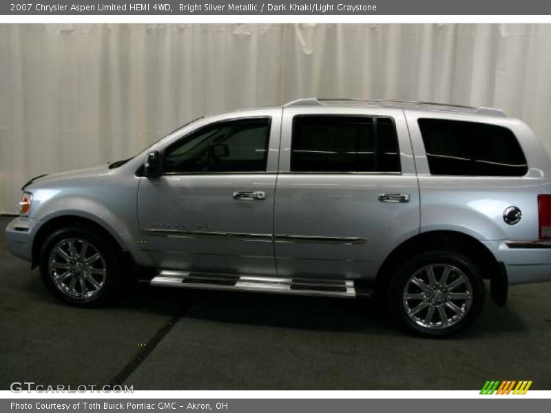 Bright Silver Metallic / Dark Khaki/Light Graystone 2007 Chrysler Aspen Limited HEMI 4WD