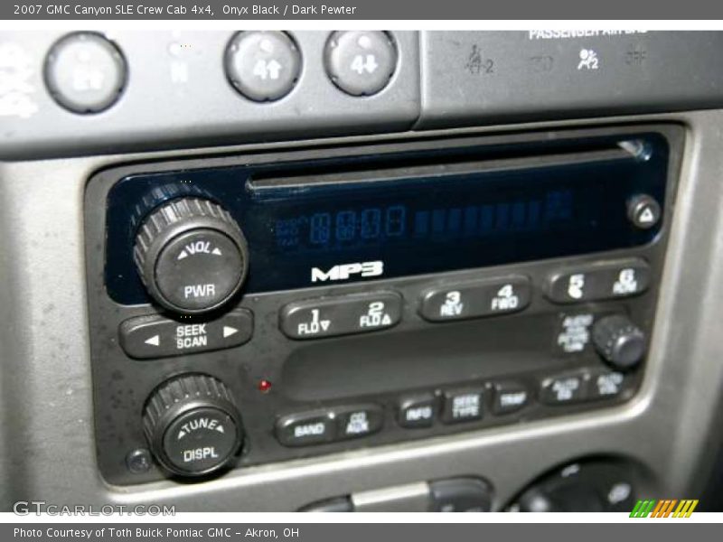 Controls of 2007 Canyon SLE Crew Cab 4x4