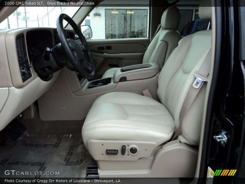  2006 Yukon SLT Neutral/Shale Interior