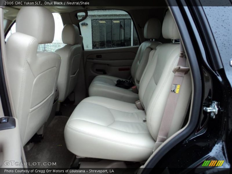  2006 Yukon SLT Neutral/Shale Interior