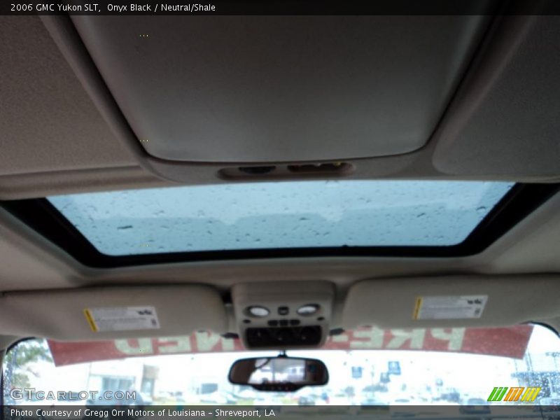 Onyx Black / Neutral/Shale 2006 GMC Yukon SLT