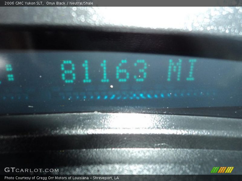 Onyx Black / Neutral/Shale 2006 GMC Yukon SLT