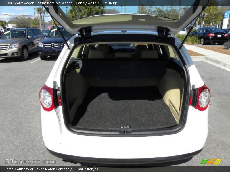 Candy White / Pure Beige 2008 Volkswagen Passat Komfort Wagon