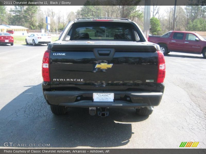 Black / Ebony 2011 Chevrolet Avalanche LS