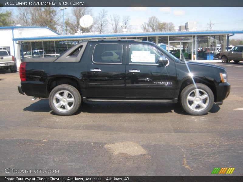 Black / Ebony 2011 Chevrolet Avalanche LS
