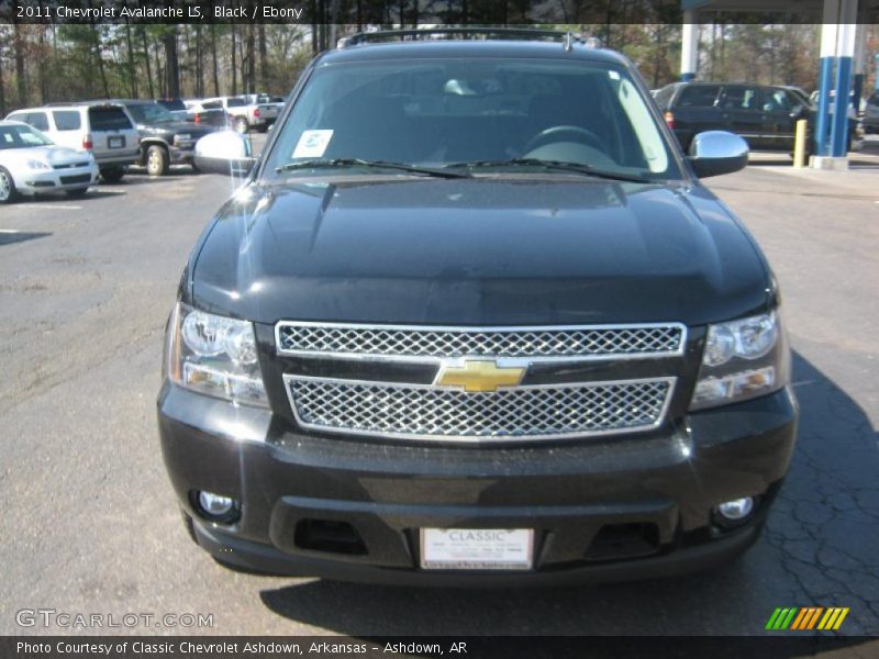 Black / Ebony 2011 Chevrolet Avalanche LS