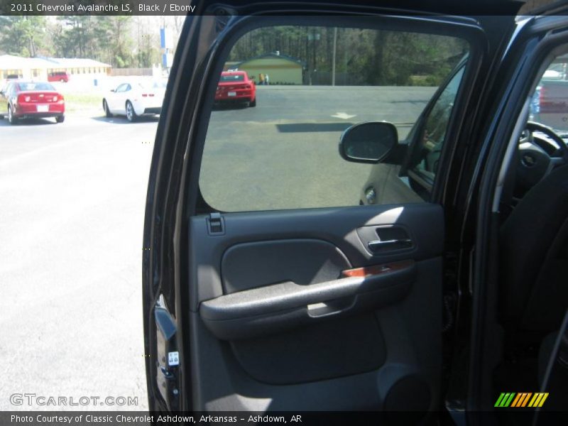 Black / Ebony 2011 Chevrolet Avalanche LS