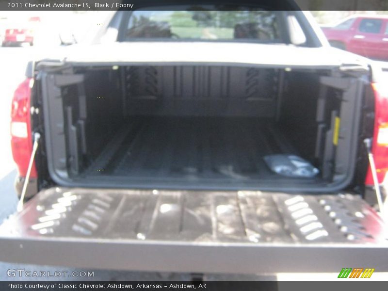 Black / Ebony 2011 Chevrolet Avalanche LS