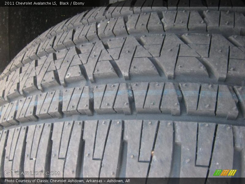 Black / Ebony 2011 Chevrolet Avalanche LS