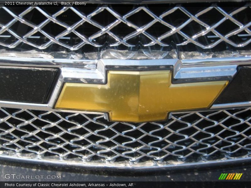 Black / Ebony 2011 Chevrolet Avalanche LS