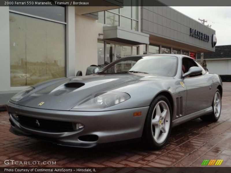 Front 3/4 View of 2000 550 Maranello