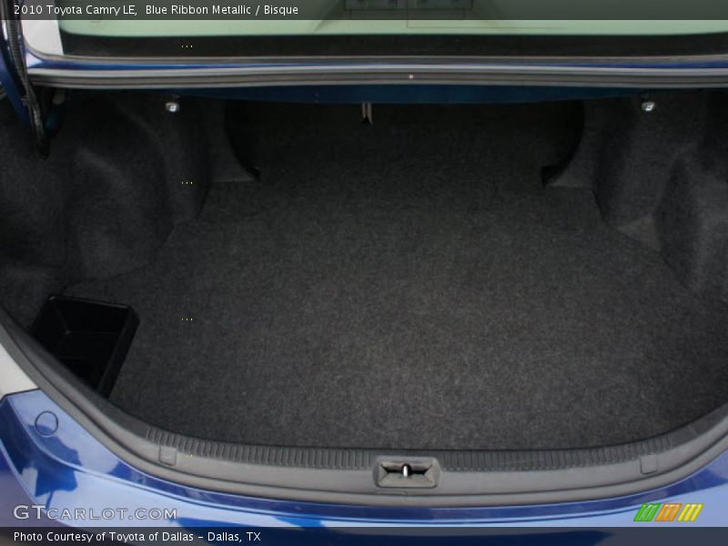Blue Ribbon Metallic / Bisque 2010 Toyota Camry LE