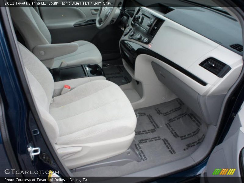  2011 Sienna LE Light Gray Interior