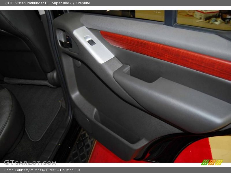 Super Black / Graphite 2010 Nissan Pathfinder LE