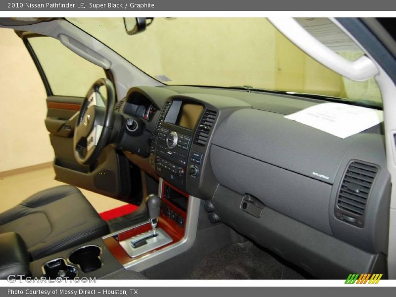 Super Black / Graphite 2010 Nissan Pathfinder LE