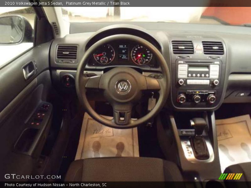 Platinum Grey Metallic / Titan Black 2010 Volkswagen Jetta S Sedan